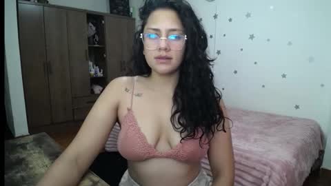 Snapshot of thaliacooper chatting on February 2026 04:27:02 AM online show from February 2026 04:27:02 AM