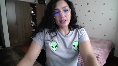 Snapshot of thaliacooper chatting on February 2026 04:49:01 PM online show from February 2026 04:49:01 PM