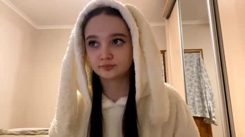 Yumi online show from February 2026 02:10:01 PM