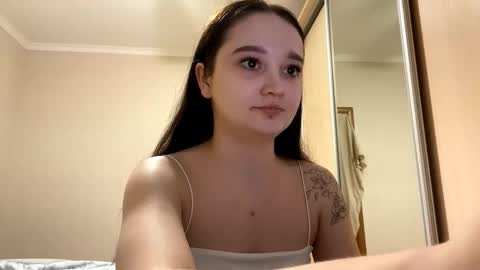 Yumi online show from February 2026 02:21:02 PM