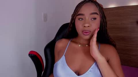 Snapshot of thaliaocean chatting on September 2025 04:06:02 AM thaliaocean online show from September 2025 04:06:02 AM