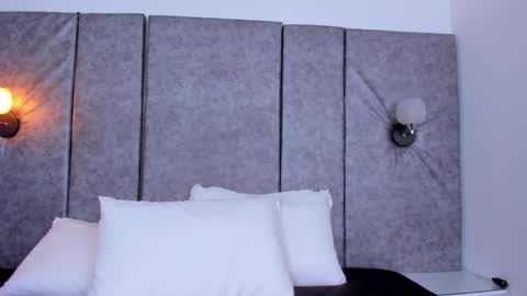 Snapshot of thara_webstter chatting on November 2025 11:32:02 AM thara webstter online show from November 2025 11:32:02 AM