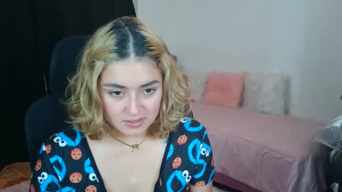   online show from November 2025 01:44:02 PM