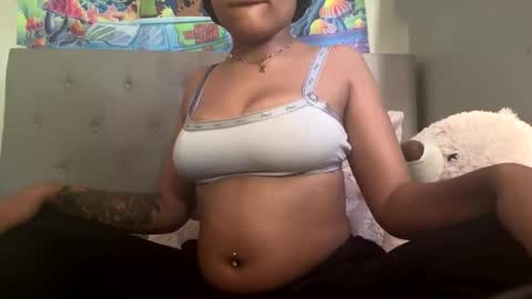 thatgirlkanea online show from October 2025 07:12:02 PM