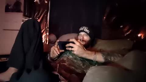 Snapshot of thatguy_2392 chatting on December 2024 06:31:02 AM thatcouple online show from December 2024 06:31:02 AM