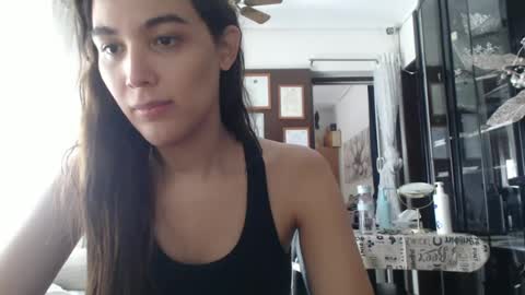 Snapshot of thayanizreal chatting on June 2026 11:45:01 AM thayanizreal online show from June 2026 11:45:01 AM