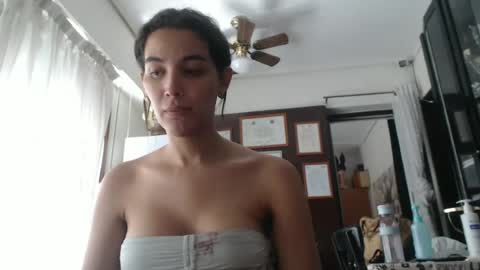 Snapshot of thayanizreal chatting on June 2026 12:31:01 PM thayanizreal online show from June 2026 12:31:01 PM