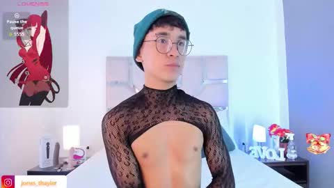 Snapshot of thayler_jones chatting on January 2026 11:13:01 AM Thayler online show from January 2026 11:13:01 AM