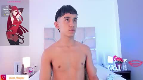 Snapshot of thayler_jones chatting on January 2026 11:14:02 AM Thayler online show from January 2026 11:14:02 AM