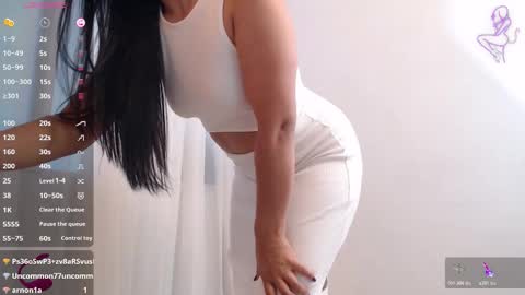 Snapshot of thayssa_ross chatting on November 2025 08:41:02 PM THAYSSA ROSS online show from November 2025 08:41:02 PM