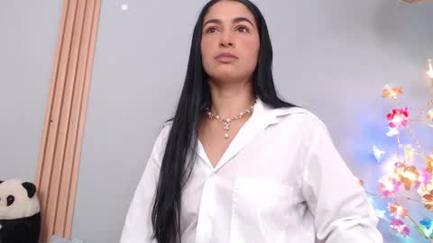 THAYSSA ROSS online show from April 2026 02:58:01 PM