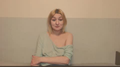 Snapshot of the_basic_instinctt chatting on November 2025 03:24:02 PM Eva online show from November 2025 03:24:02 PM