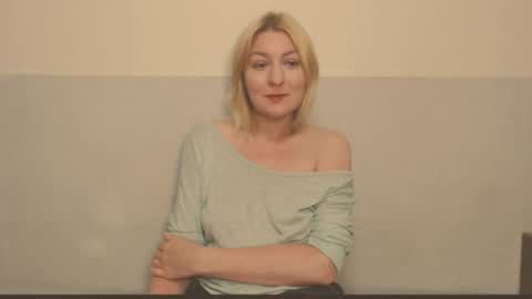 Snapshot of the_basic_instinctt chatting on August 2026 11:30:02 PM Eva online show from August 2026 11:30:02 PM