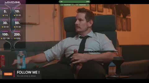 Snapshot of the_dilf chatting on November 2025 04:39:02 PM The DILF - online show from November 2025 04:39:02 PM