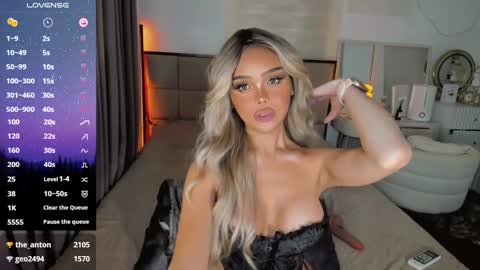 Snapshot of the_enchantressxx chatting on December 2024 10:50:02 AM nabi butterfly online show from December 2024 10:50:02 AM