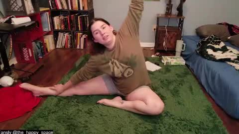 Snapshot of the_happy_space chatting on May 2026 11:34:01 PM MATERNITY LEAVE online show from May 2026 11:34:01 PM