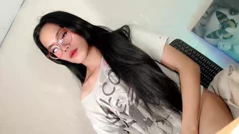 Snapshot of the_horny_bella chatting on February 2026 04:47:01 PM the_horny_bella online show from February 2026 04:47:01 PM