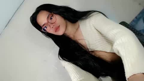 Snapshot of the_horny_bella chatting on March 2026 12:55:01 PM the_horny_bella online show from March 2026 12:55:01 PM