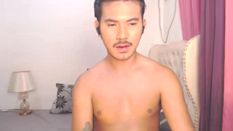 Snapshot of the_killian_jones chatting on February 2025 06:36:02 PM ken online show from February 2025 06:36:02 PM