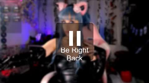 Snapshot of the_kitty_roxy chatting on October 2025 07:31:02 AM ... ... online show from October 2025 07:31:02 AM