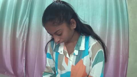 Suzan Sexy online show from November 2025 04:57:01 AM