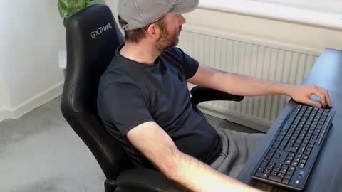 Snapshot of the_sensual_masturwait chatting on October 2025 07:01:01 AM the_sensual_masturwait online show from October 2025 07:01:01 AM