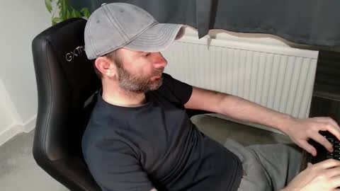 Snapshot of the_sensual_masturwait chatting on October 2025 07:05:02 PM the_sensual_masturwait online show from October 2025 07:05:02 PM