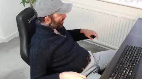 Snapshot of the_sensual_masturwait chatting on November 2025 07:38:02 AM the_sensual_masturwait online show from November 2025 07:38:02 AM