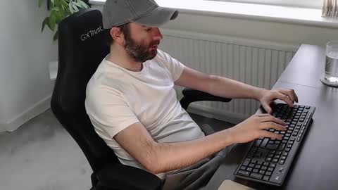 Snapshot of the_sensual_masturwait chatting on November 2025 09:30:01 AM the_sensual_masturwait online show from November 2025 09:30:01 AM