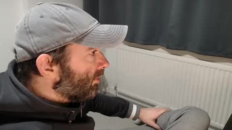 Snapshot of the_sensual_masturwait chatting on December 2025 04:01:02 PM the_sensual_masturwait online show from December 2025 04:01:02 PM