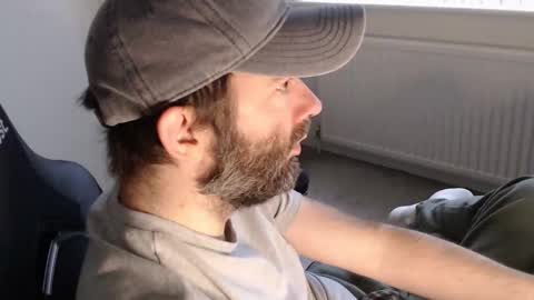 Snapshot of the_sensual_masturwait chatting on December 2025 08:42:02 AM the_sensual_masturwait online show from December 2025 08:42:02 AM