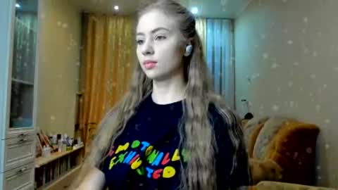 Ally    STREAMING ON TWITCH NOW Check my Twitter for updates online show from December 2024 09:46:01 PM