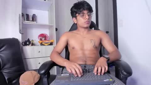 Danny online show from November 2025 01:04:02 AM