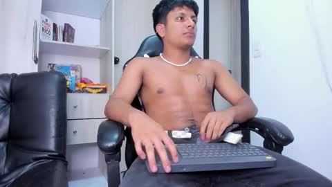 Danny online show from December 2025 05:13:01 AM