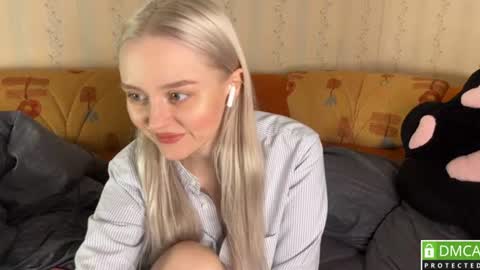 Snapshot of thealiceland chatting on June 2026 07:58:02 PM Alice online show from June 2026 07:58:02 PM