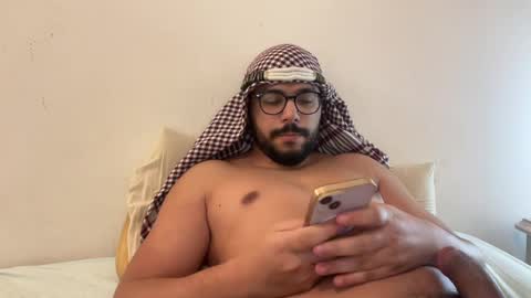 thearabboy98 online show from February 2025 07:29:02 AM