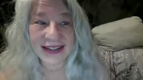 The Arctic Milf online show from April 2026 01:41:02 PM