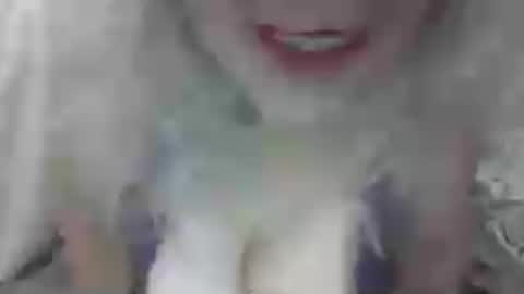 The Arctic Milf online show from June 2026 05:17:02 PM