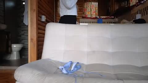 theauroramae -  online show from February 2025 06:38:01 PM