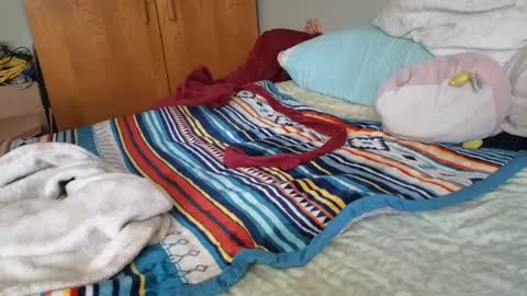 theauroramae -  online show from October 2025 05:22:02 PM