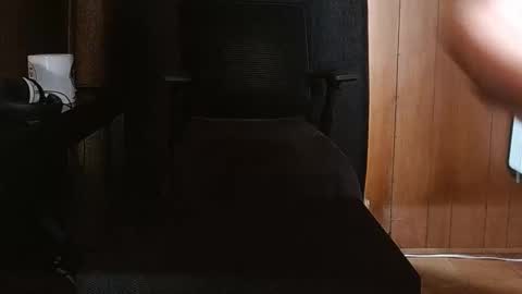 Snapshot of thebarefootgamer chatting on November 2025 02:18:01 PM Blue and Red online show from November 2025 02:18:01 PM