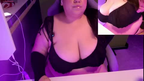 Snapshot of thebouncingbetty chatting on June 2026 08:40:01 PM TheBouncingBetty online show from June 2026 08:40:01 PM