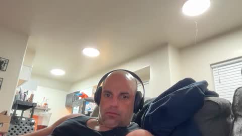 theBuzz777 online show from December 2025 12:18:01 AM