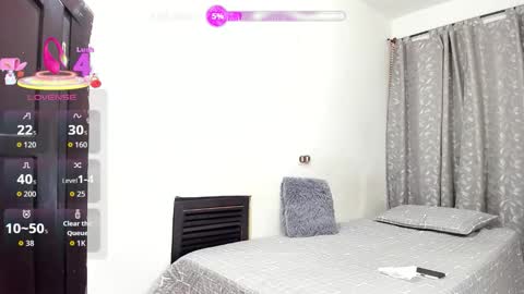 TheChicaNextDoor  online show from February 2026 11:09:01 PM