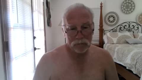 Snapshot of thecooltool_1 chatting on March 2026 05:19:01 PM thecooltool_1 online show from March 2026 05:19:01 PM