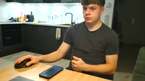 thecuteguy144949 online show from November 2025 09:03:02 PM