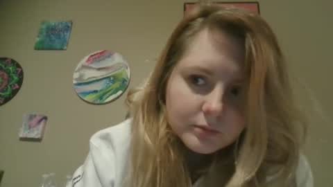 Snapshot of thedancingalien chatting on January 2025 04:04:01 AM Kassandra Grant online show from January 2025 04:04:01 AM