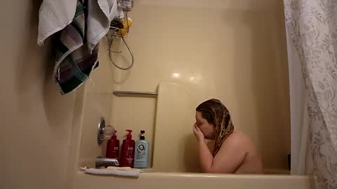 Snapshot of thedancingalien chatting on January 2025 09:50:01 PM Kassandra Grant online show from January 2025 09:50:01 PM