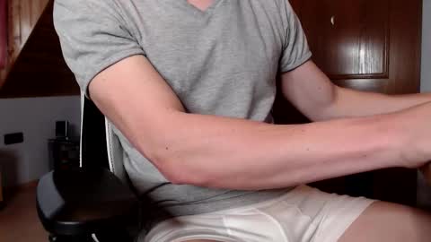 Snapshot of thedome372 chatting on November 2025 09:42:02 AM thedome372 online show from November 2025 09:42:02 AM