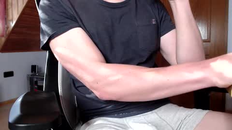 Snapshot of thedome372 chatting on November 2025 11:09:02 AM thedome372 online show from November 2025 11:09:02 AM